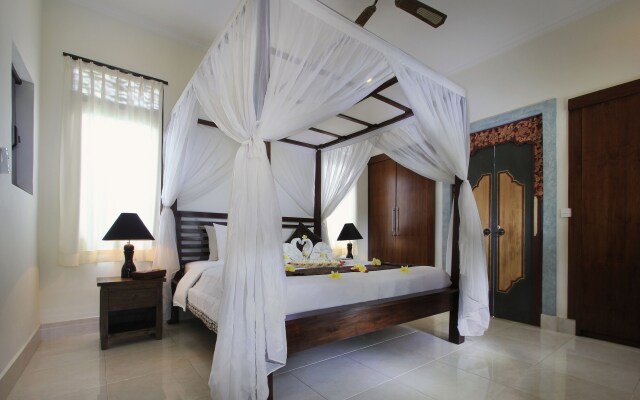 Mawa House by Pramana Villas