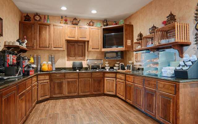 Best Western Plus Southpark Inn & Suites