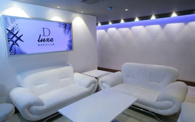 D Luxe Hotel