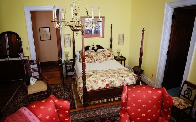 Bennett House Bed & Breakfast