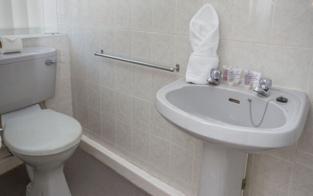 The Sandringham Court Hotel and Apartment
