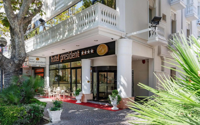 Hotel President
