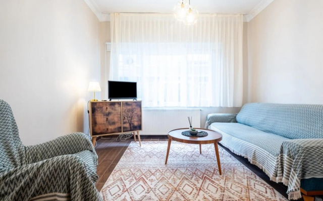 Lovely Flat in Beyoglu near Public Transportation