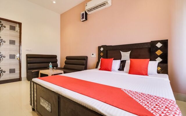 OYO 49824 Dhingra Guest House