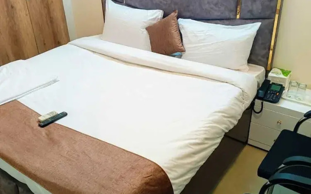 Soooper Hotel