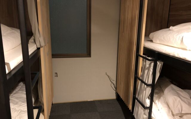 Namba Guesthouse HIVE - Hostel