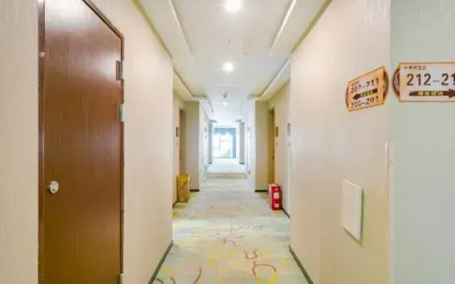 Xinhong Hotel