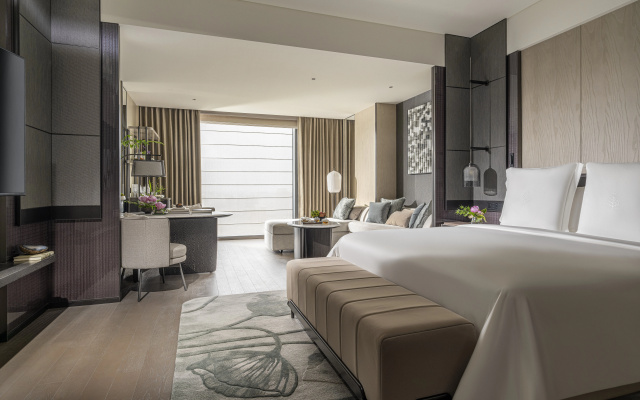 Four Seasons Hotel Hangzhou At Hangzhou Centre – Guest Rooms – Hangzhou