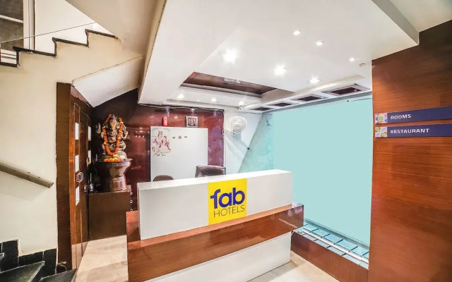 Fabhotel Johri Regency