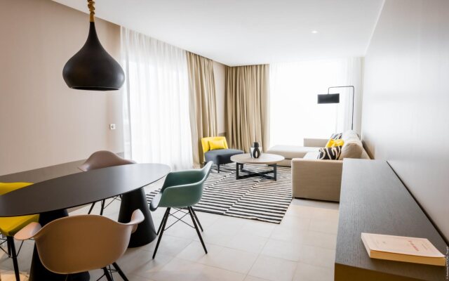 Simon Hotel