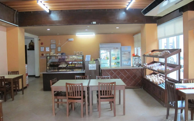 Oftana Suites Cebu near Oakridge