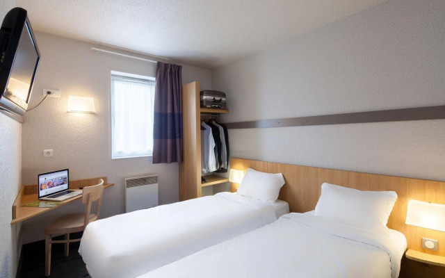 B&B HOTEL Calais Centre Saint-Pierre
