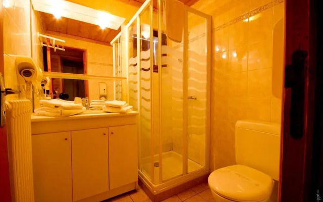 Logis Hotel La Molliniere