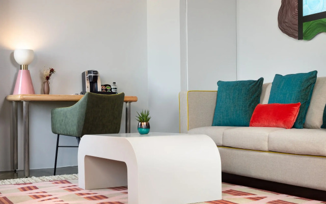 Canvas Hotel Dallas