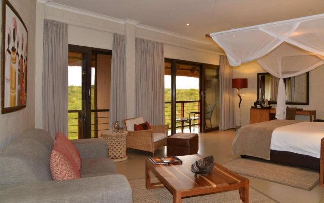 Victoria Falls Safari Lodge