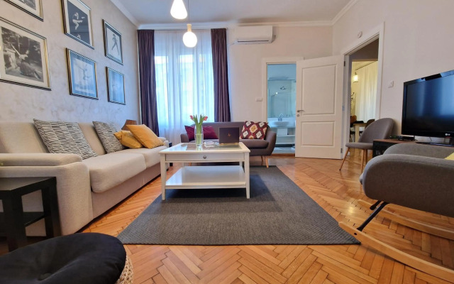 Urban Downtown Apartment