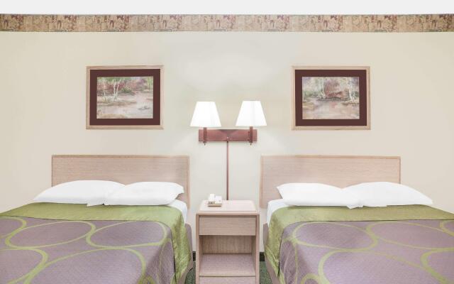 Super 8 By Wyndham Monticello