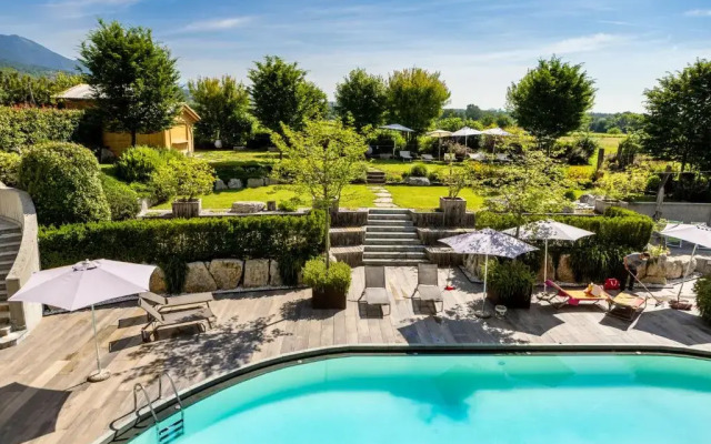 Garden Relais