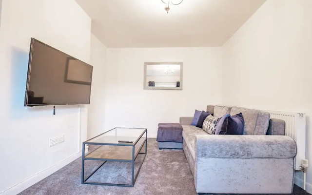 Host Stay Chestnut Residence
