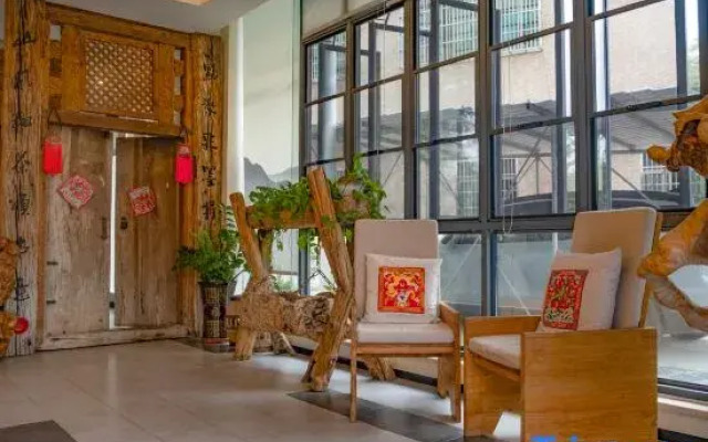 Qionghai Banxia Jianyunhai Homestay (Tanmen Branch)