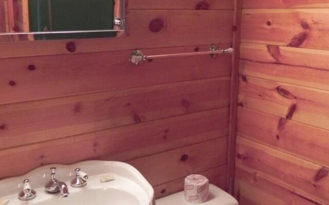 Apache Village Cabins