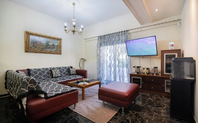 Maria's Cozy Getaway in Glyfada