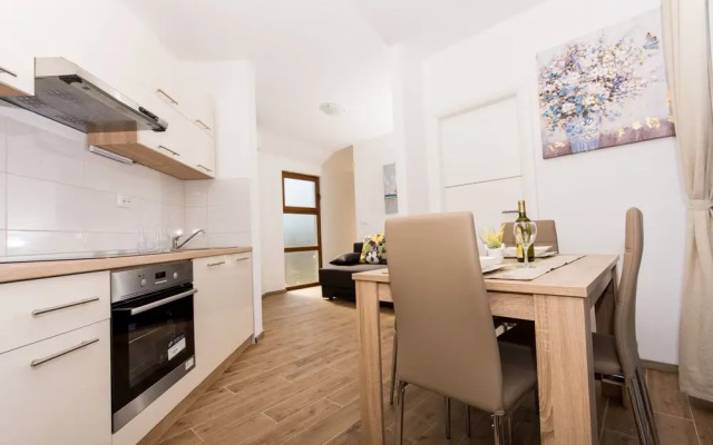 Apartments Villa LA