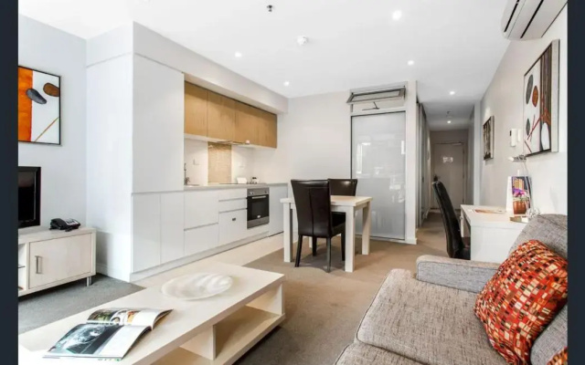 Hi 5 Stars Luxury Adelaide City Apartment