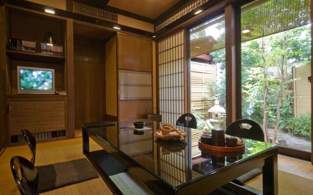 Oiwakeya Ryokan