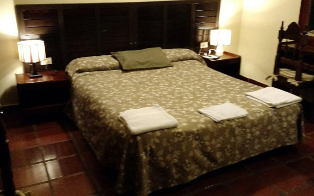 Hostal Residencial Leones de Castilla
