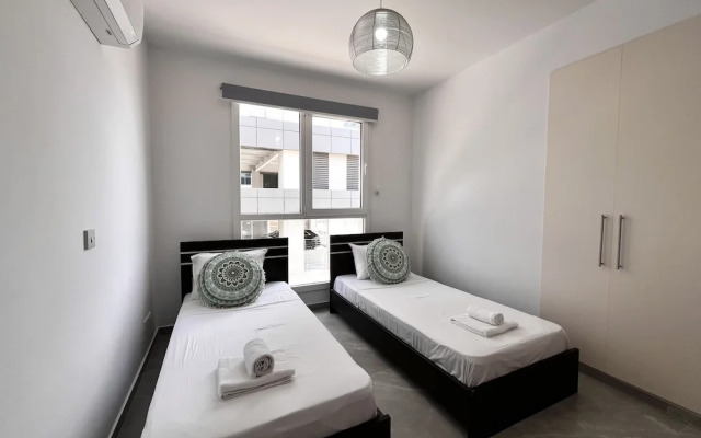 02 LIM - Stay Neo Coast Apartment