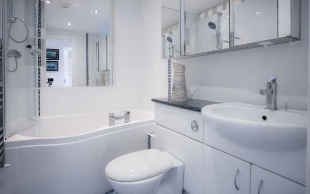 Goscar Court - 1 Bedroom Apartment - Tenby