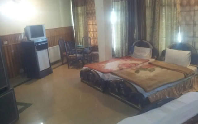Hotel Move-N-Pick