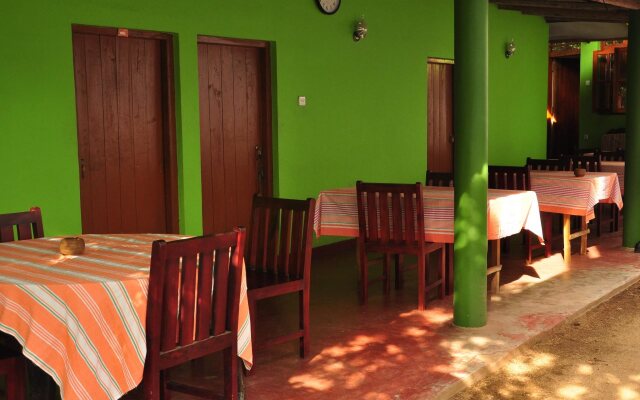 Leesha Tourist Home