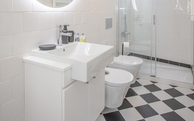 Liiiving in Porto - Art Design Apartment