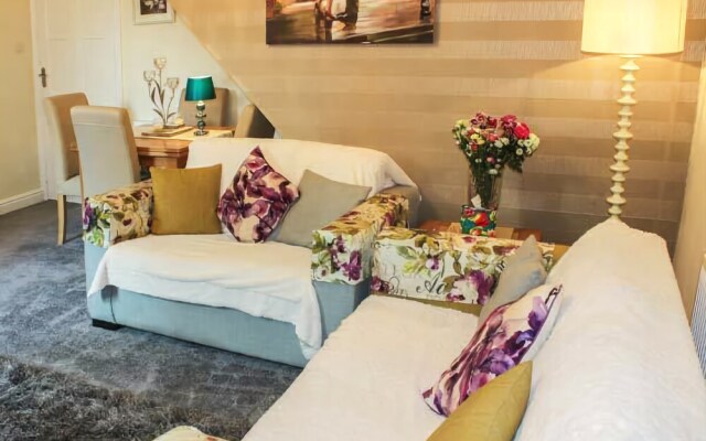 Sea Breeze Apartment