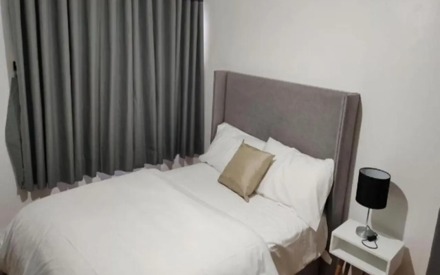OYO The Silver City Hotel