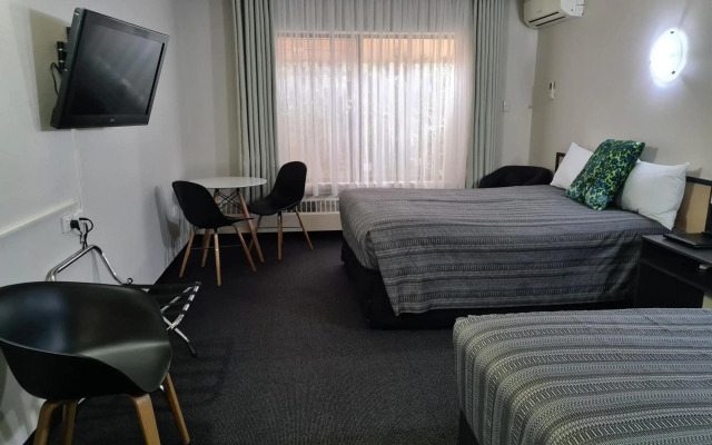 Belconnen Way Hotel Motel and Serviced Apartments