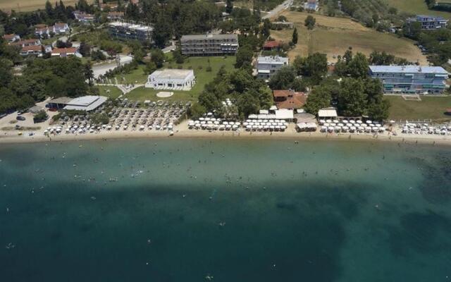 Lovely apartment by the sea 2 …..