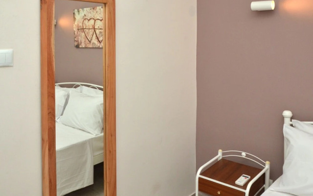 Quiet apartment at the center of Glyfada
