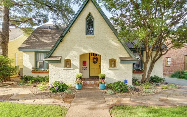 Renovated Lubbock Home - Walk to Texas Tech!