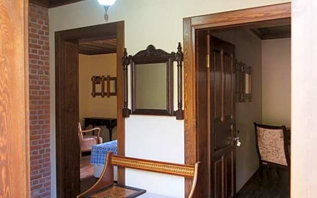 Elaia Hotel