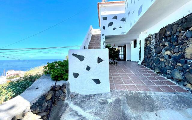 Casa rural con BBQ, Wifi y inolvidable vista a océano, El Hierro