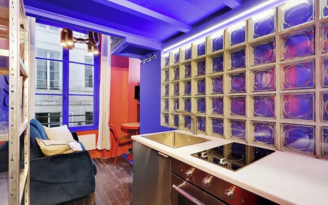 Cosy, Colourful Studio for 2 - Heart of "marais"