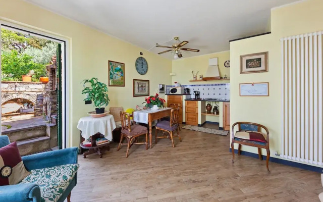 Lovely Apartment in Villa With Garden
