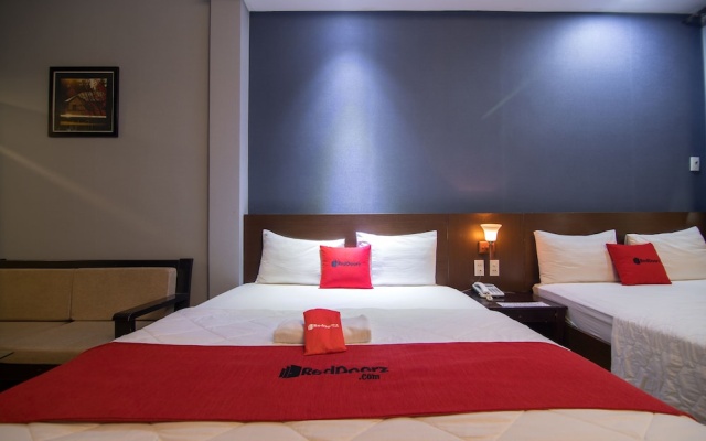 RedDoorz Plus near Tan Dinh Market 2 – Guest Rooms – Ho Chi Minh City