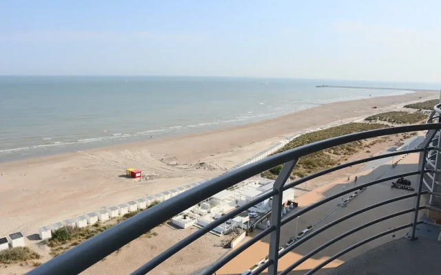 Apartment in Nieuwpoort With sea View
