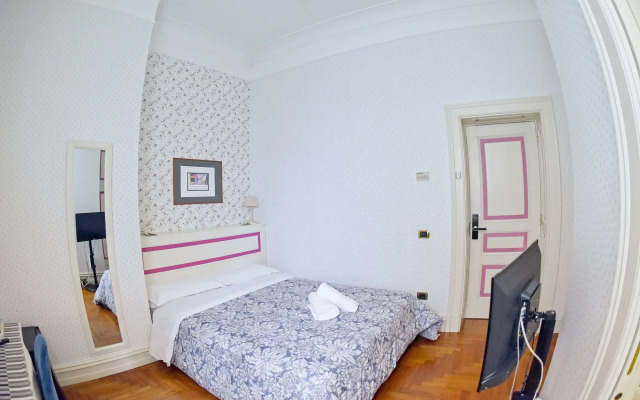 Al Centro Luxury Home