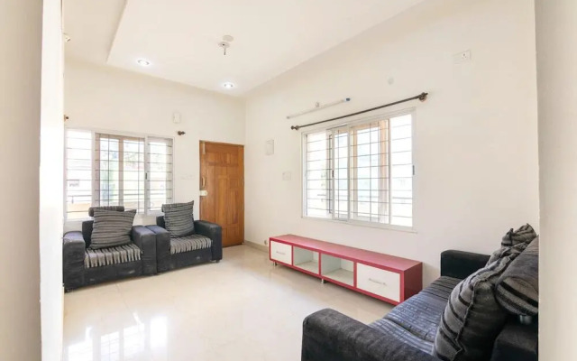 Sri Sai Suites By OYO Rooms