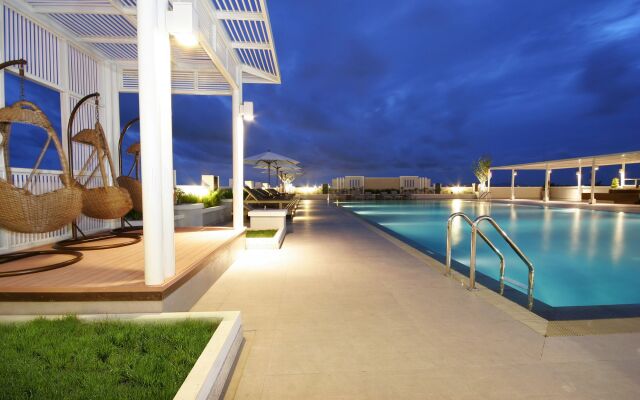 Kameo Grand Rayong Hotel & Serviced Apartments